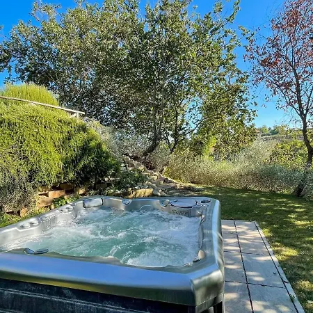 Ferienhaus Pleasant With Whirlpool