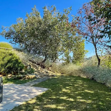 Pleasant With Whirlpool Сasa de vacaciones *