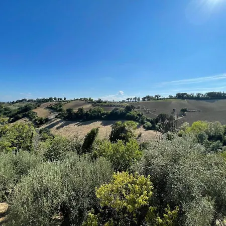 Pleasant With Whirlpool Сasa de vacaciones Serrungarina